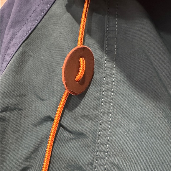 L.L. Bean Women's Teal Nylon Jacket NWOT - Picture 4 of 5